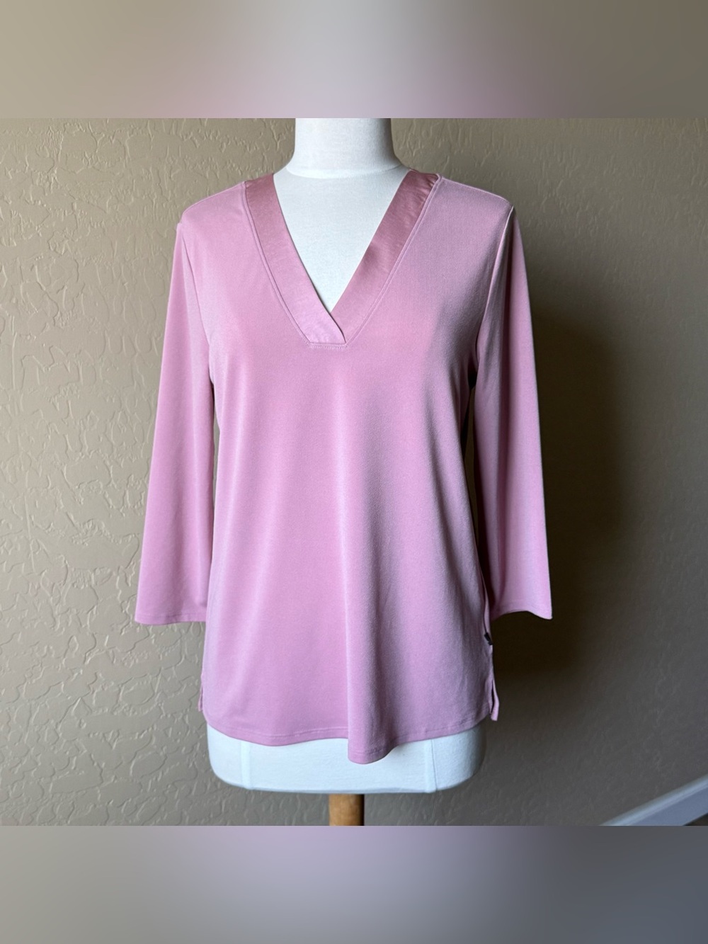 Banana Republic Soft Pink V-Neck 3/4 Sleeve Top